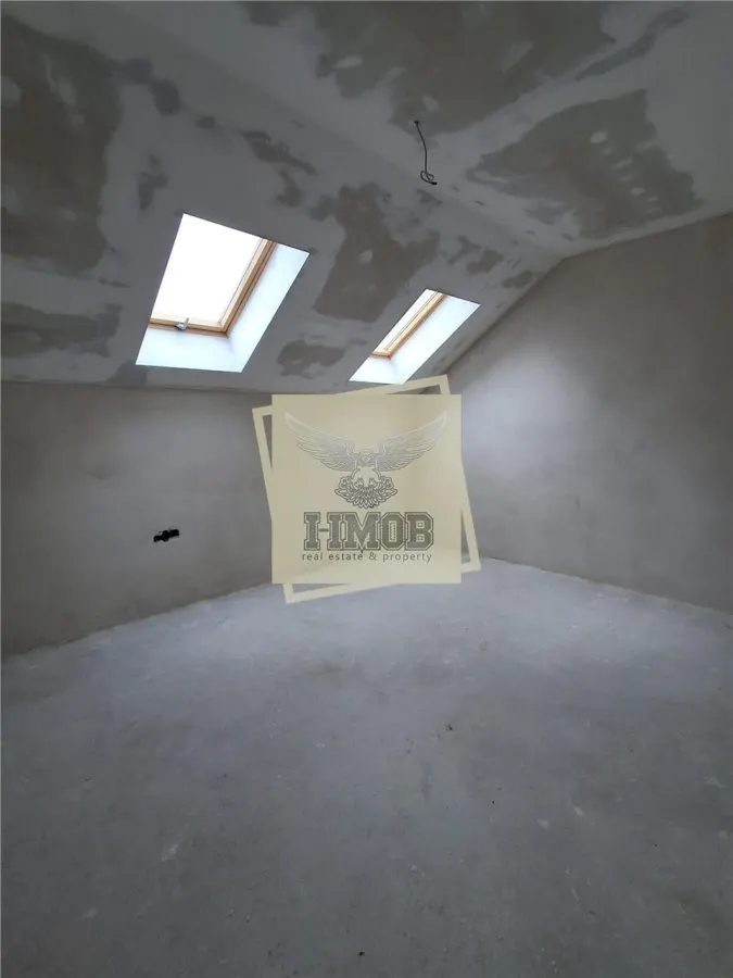Casa rezidentiala 5 camere 2 bai  parcare  Sura Mica - foto 7