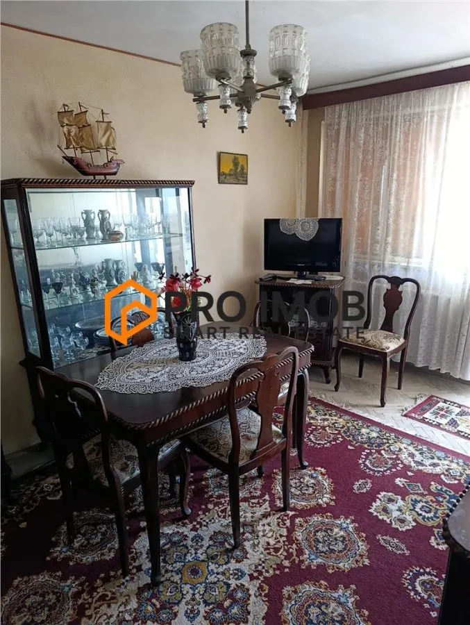 Apartament 3 camere cf 1 decomandat zona Micro 5 - foto 2