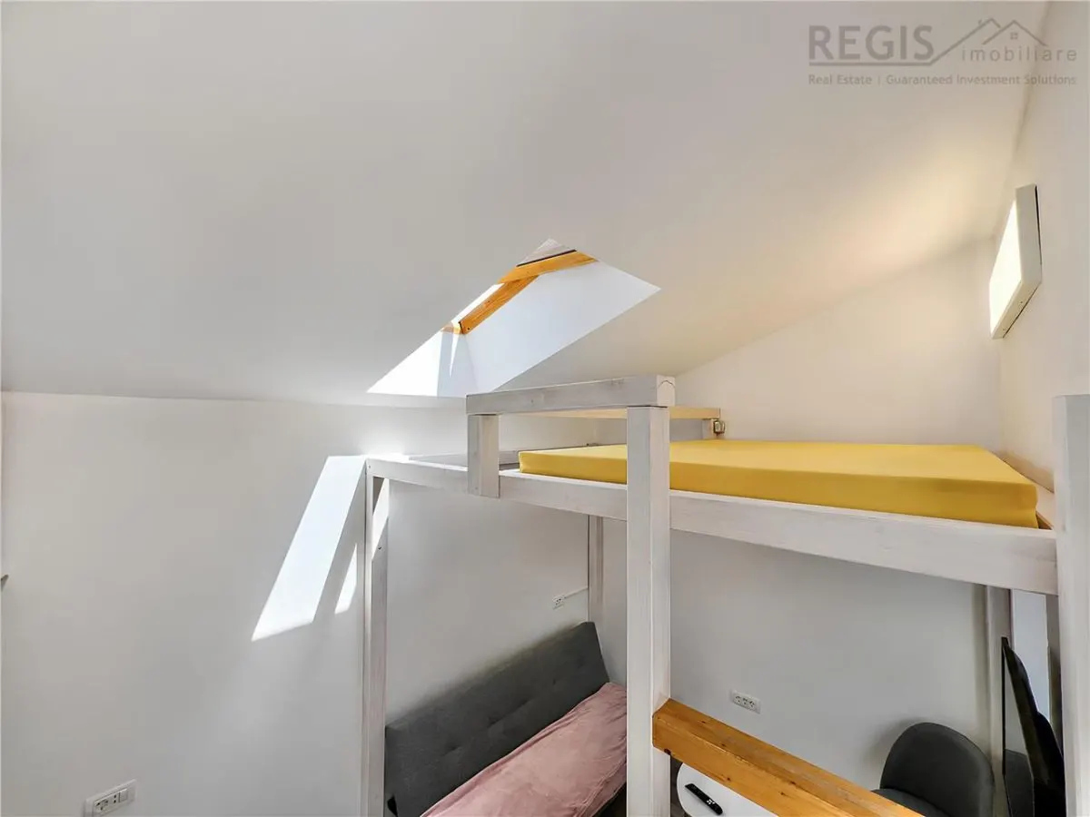 Studio tip loft cu terasa in Centrul Istoric langa primarie - foto 2