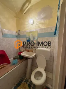 Apartament 3 camere cf 3 decomandat zona Crang - foto 12