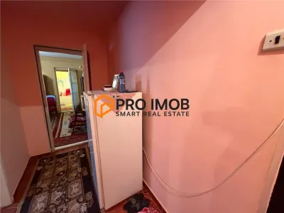 Apartament 3 camere cf 3 decomandat zona Crang - foto 10