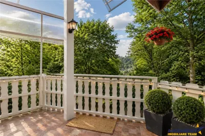 Vila traditionala, cu domeniu de 5.025 mp, pe aripa Cetatii Medievale Brasov - Brasov