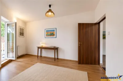 Vila traditionala, cu domeniu de 5.025 mp, pe aripa Cetatii Medievale Brasov - foto 12