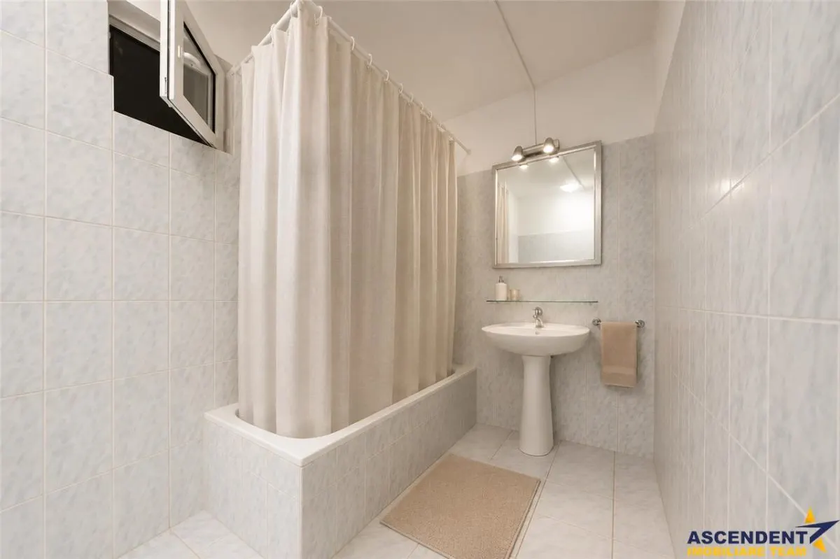 Vila traditionala, cu domeniu de 5.025 mp, pe aripa Cetatii Medievale Brasov - foto 14