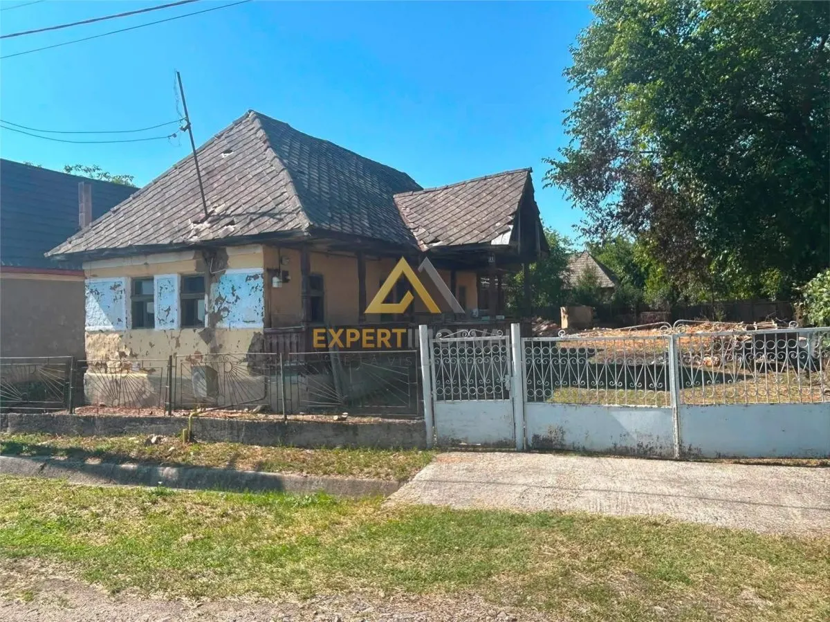 Casa de vanzare in Sacalaseni cu teren la doar 35.000 Euro - foto 1