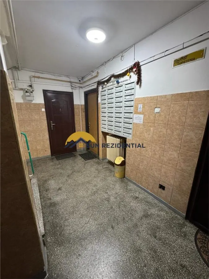 Basarabiei-2 minute de metrou, apartament 3 camere, bloc reabilitat, zona verde - foto 13