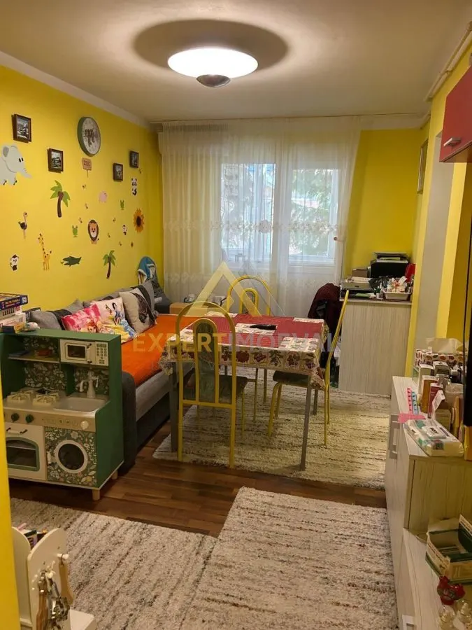 Apartament de vânzare cu 3 camere strada Aleea Expozitiei - foto 1
