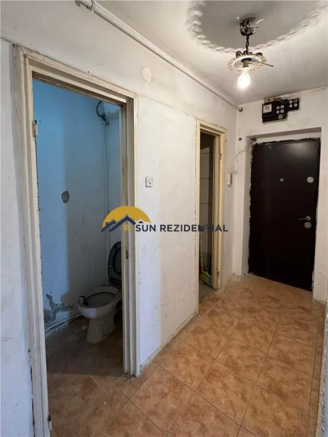 Basarabia,apartament 3 camere,bloc reabilitat,centrala termica,boxa - foto 4