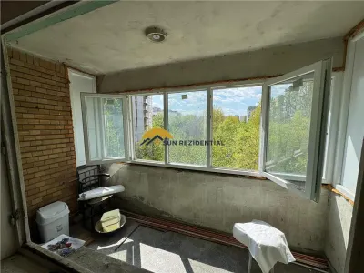 Basarabia,apartament 3 camere,bloc reabilitat,centrala termica,boxa - foto 7