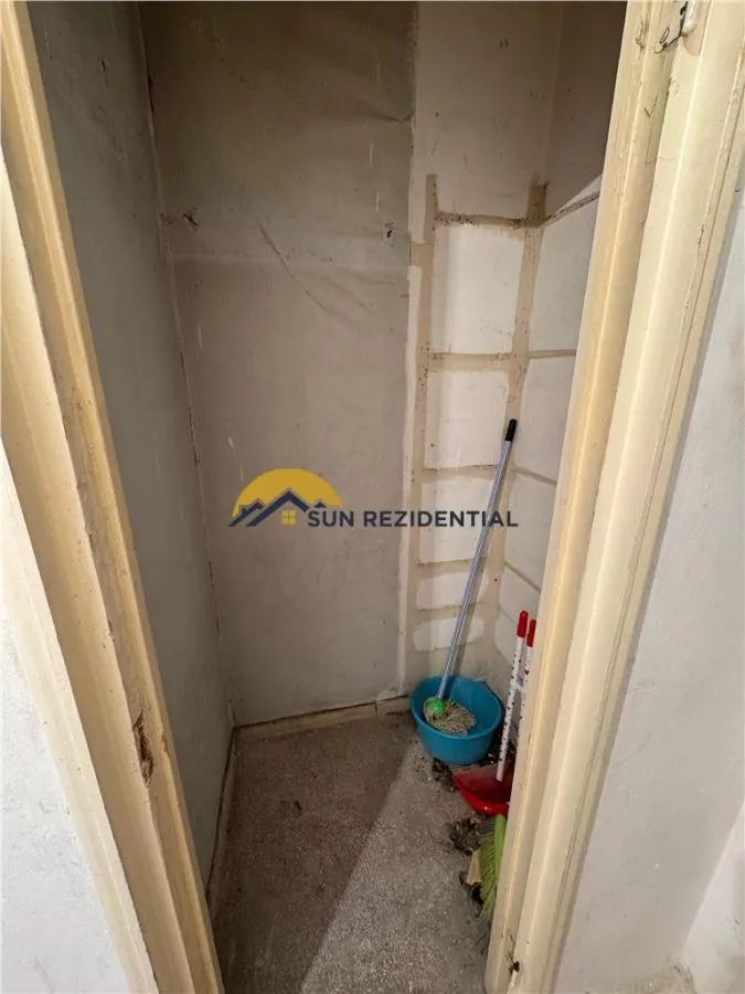Basarabia,apartament 3 camere,bloc reabilitat,centrala termica,boxa - foto 8