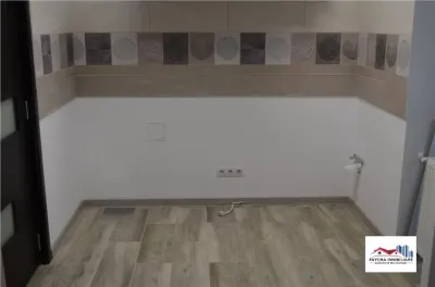 Ap. Nou 3 Camere 2 Bai si Parcare Privata de Inchiriat Zona Tudor - foto 5