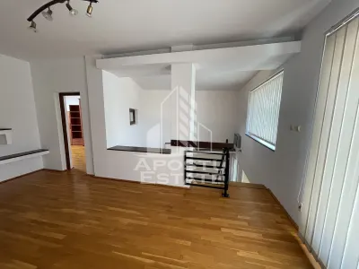 Casa de inchiriat, 4 dormitoare, 3 bai, garaj, curte, zona Lipovei. - foto 11