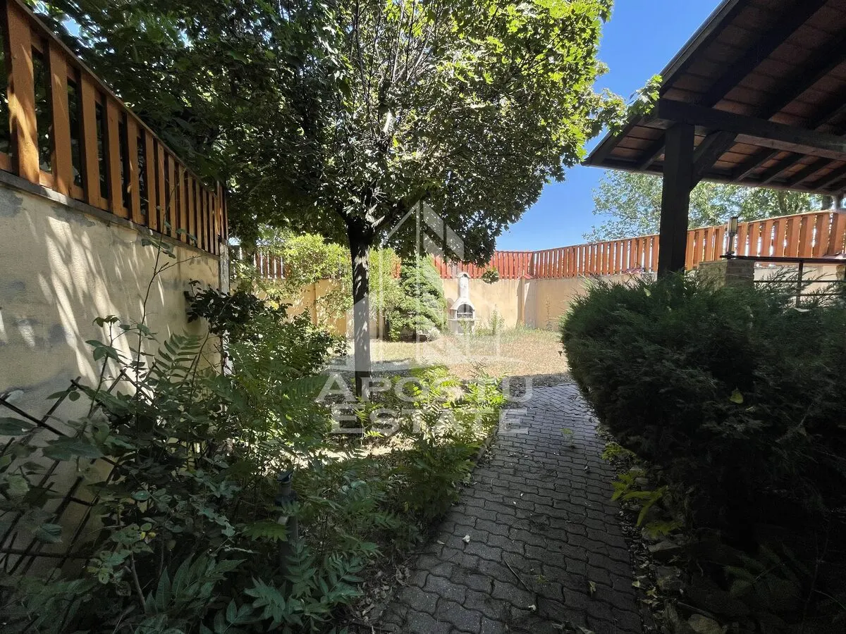 Casa de inchiriat, 4 dormitoare, 3 bai, garaj, curte, zona Lipovei. - foto 17