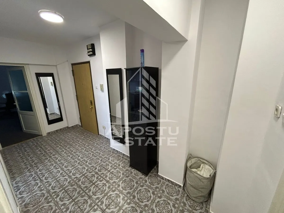 Apartament 2 camere, decomandate, etaj 5/6, garaj subteran, Aradului. - foto 4