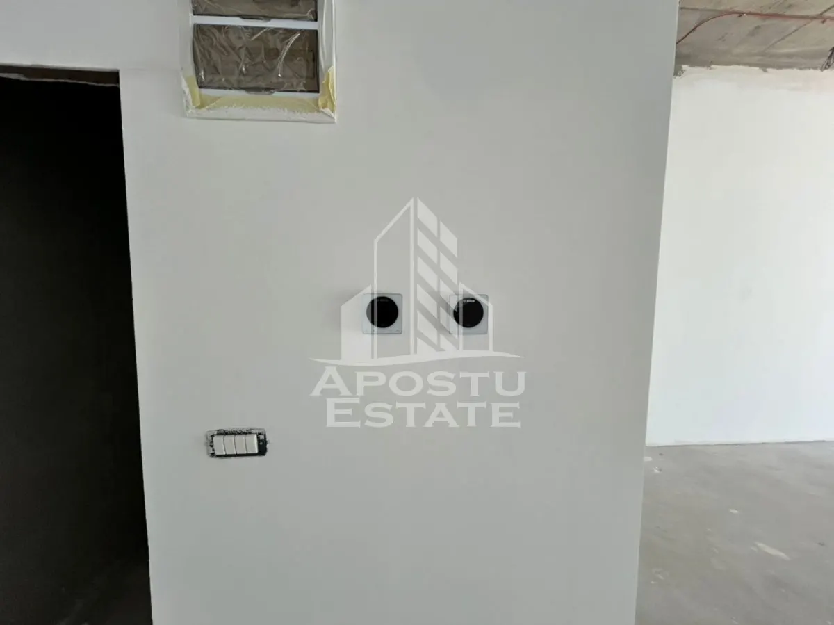 Spatiu comercial 51 mp, de inchiriat , Central - Nord One, Timisoara. - foto 3