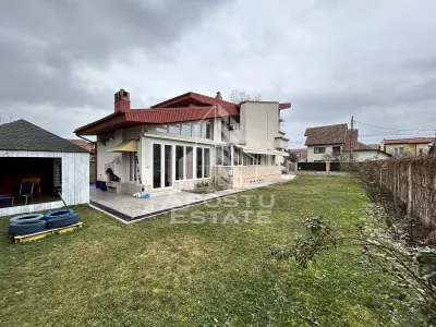 Vila P+2E, 6 camere, 3 bai, garaj dublu, zona Lipovei - Timisoara
