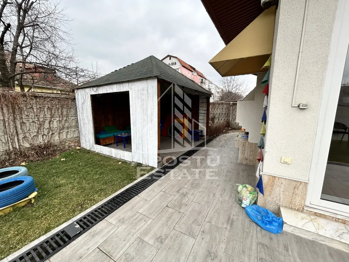 Vila P+2E, 6 camere, 3 bai, garaj dublu, zona Lipovei - foto 3