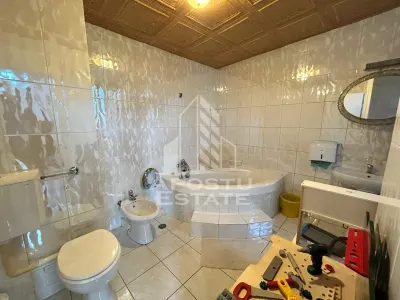 Vila P+2E, 6 camere, 3 bai, garaj dublu, zona Lipovei - foto 10