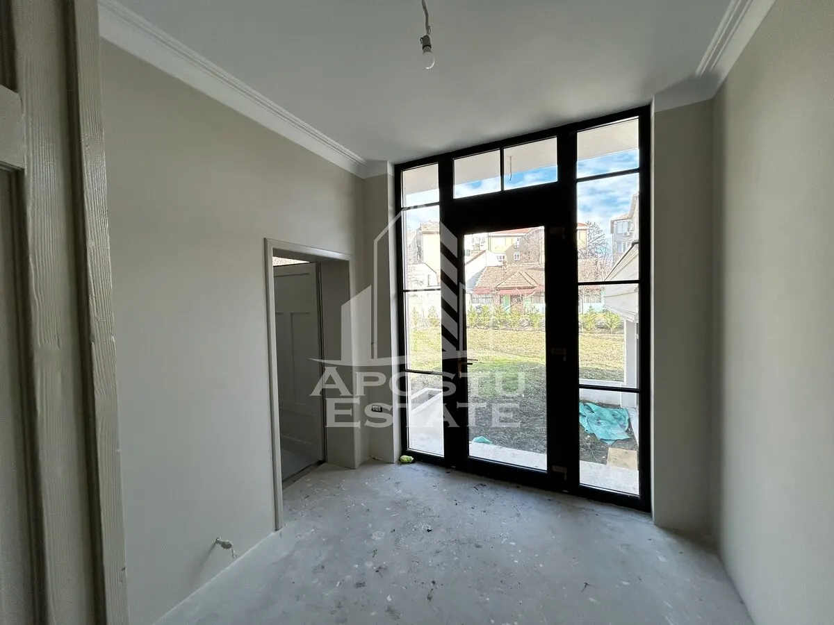 Casa renovata , de vanzare, teren 1179 mp, Ultracental, Timisoara. - foto 11