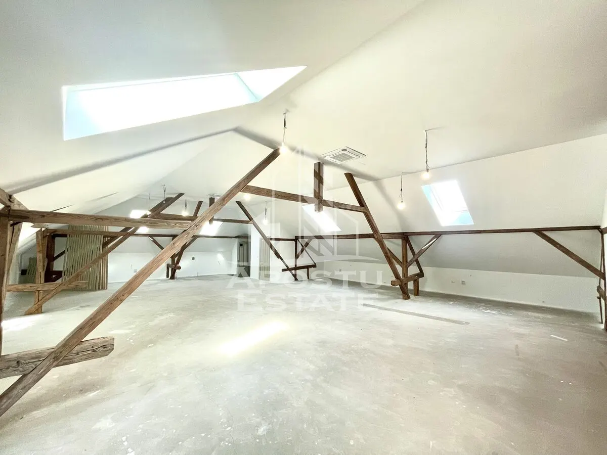 Casa renovata , de vanzare, teren 1179 mp, Ultracental, Timisoara. - foto 12