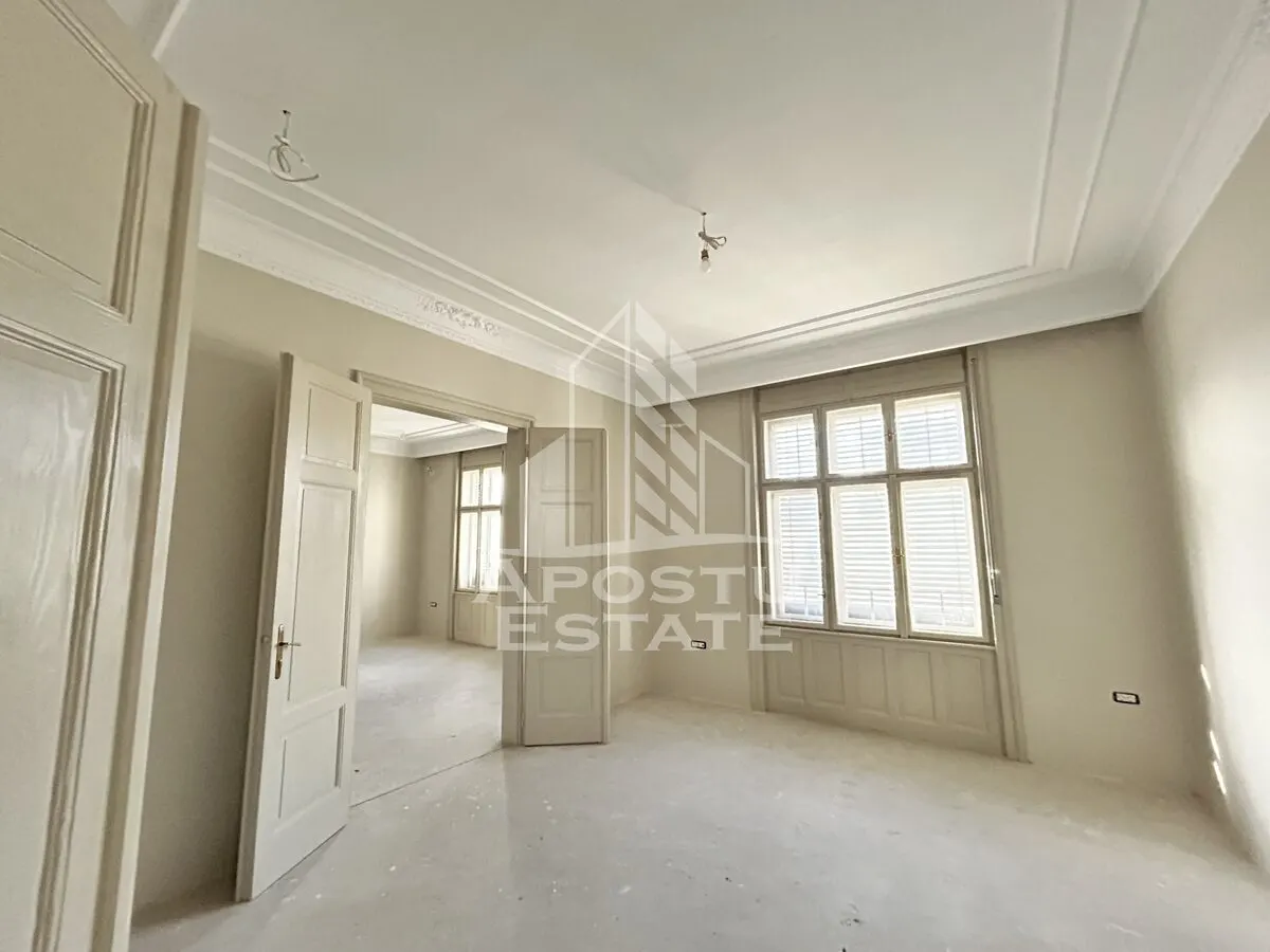 Casa renovata , de vanzare, teren 1179 mp, Ultracental, Timisoara. - foto 6