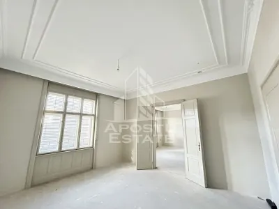 Casa renovata , de vanzare, teren 1179 mp, Ultracental, Timisoara. - foto 9