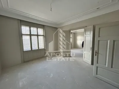 Casa renovata , de vanzare, teren 1179 mp, Ultracental, Timisoara. - foto 10
