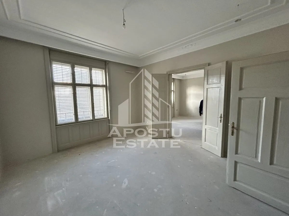 Casa renovata , de vanzare, teren 1179 mp, Ultracental, Timisoara. - foto 10