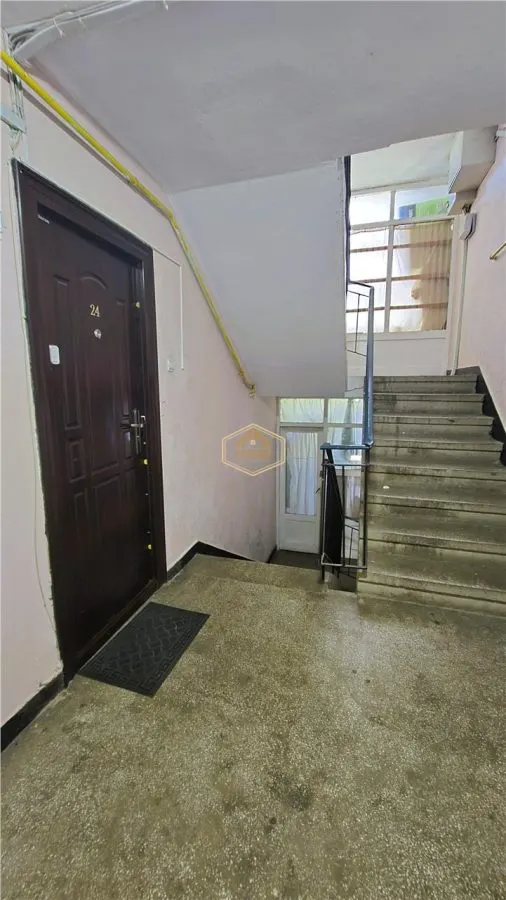 Etaj I | Apartament cu 2 camere si balcon | Botizului - foto 18