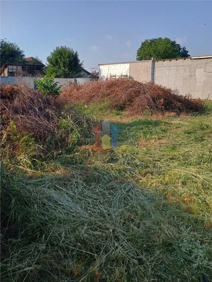 Teren in Suprafata de 941 mp, Deschidere 30 m, zona Excelenta  Chercea - foto 2