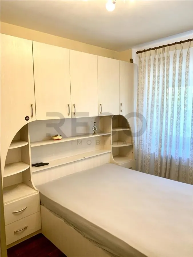 RECO  Apartament cu 3 camere de inchiriatÂ Rogerius Etaj 1,Â 73 mp - foto 3