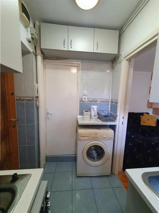 Decebal-Voronet, apartament tip studio, centrala proprie, mobilat-utilat, ideal investitie - foto 18