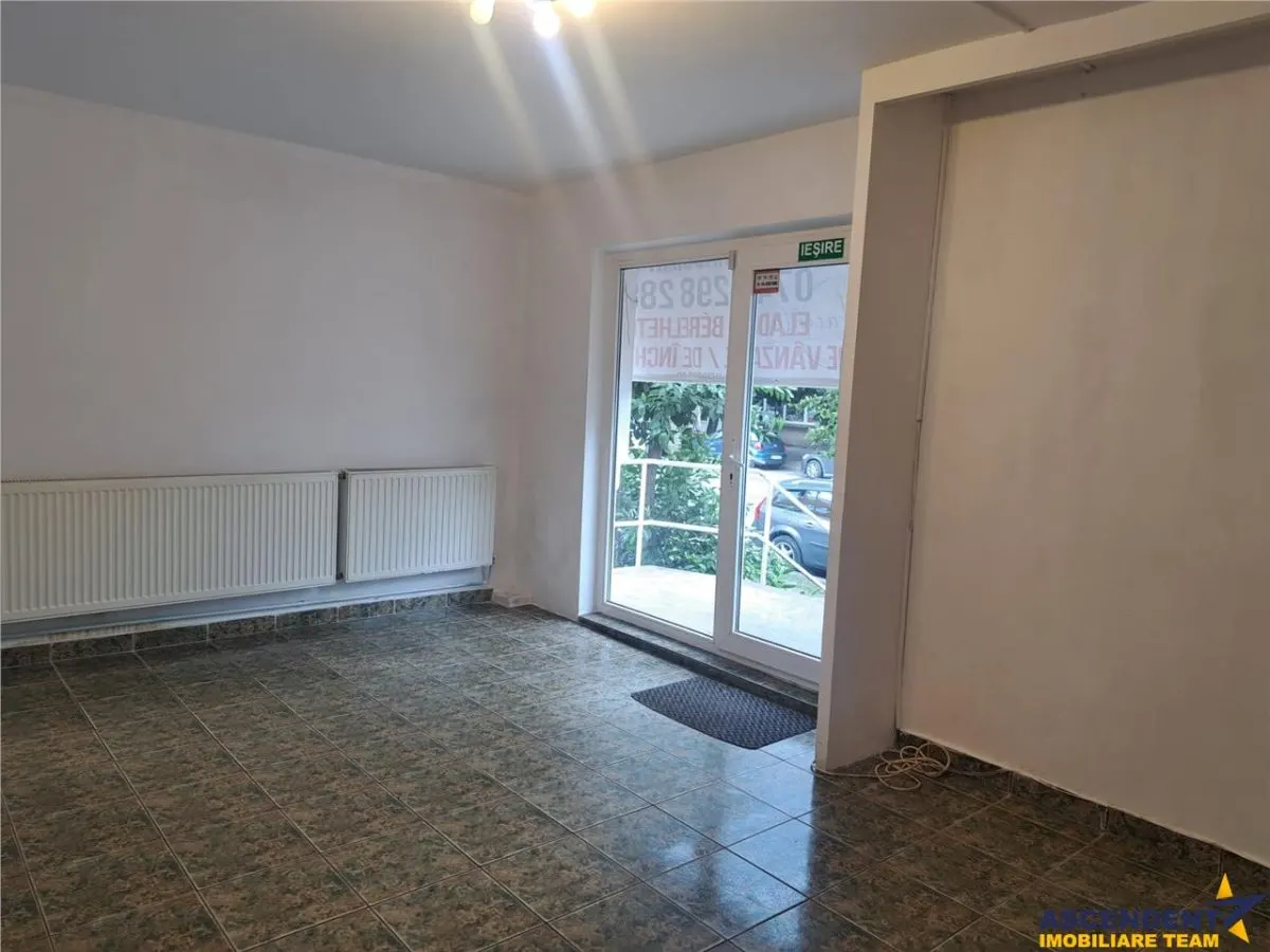 De inchiriat: Spatiu comercial aflat in zona centrala, Sfantu Gheorghe - foto 2