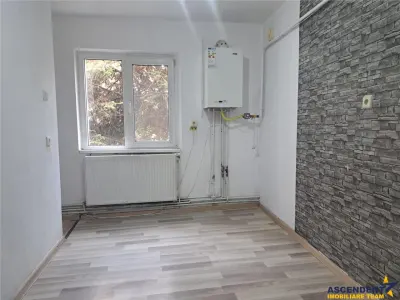 De inchiriat: Spatiu comercial aflat in zona centrala, Sfantu Gheorghe - foto 3