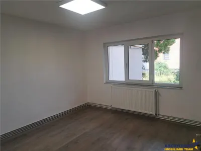 De inchiriat: Spatiu comercial aflat in zona centrala, Sfantu Gheorghe - foto 5