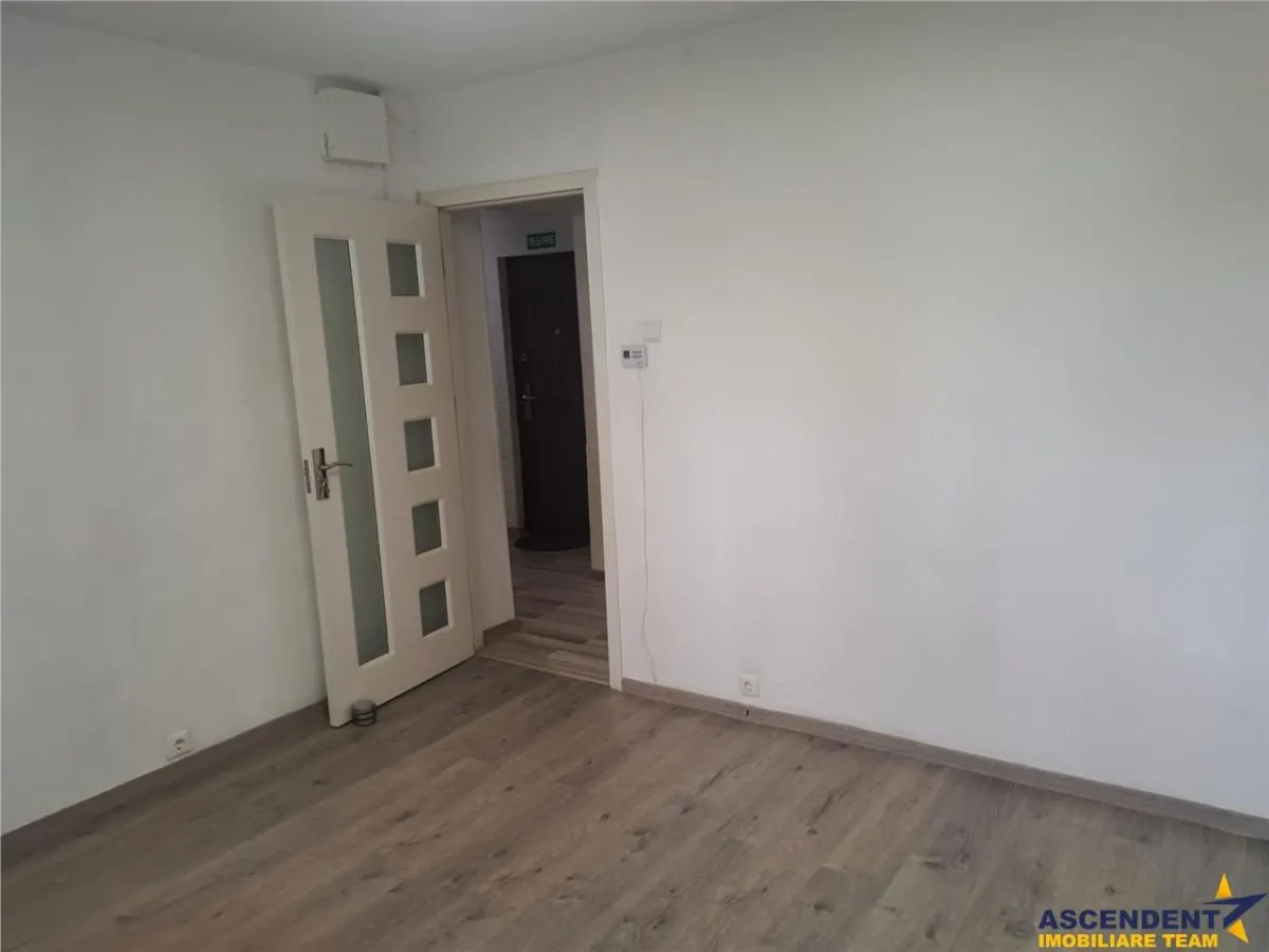 De inchiriat: Spatiu comercial aflat in zona centrala, Sfantu Gheorghe - foto 7
