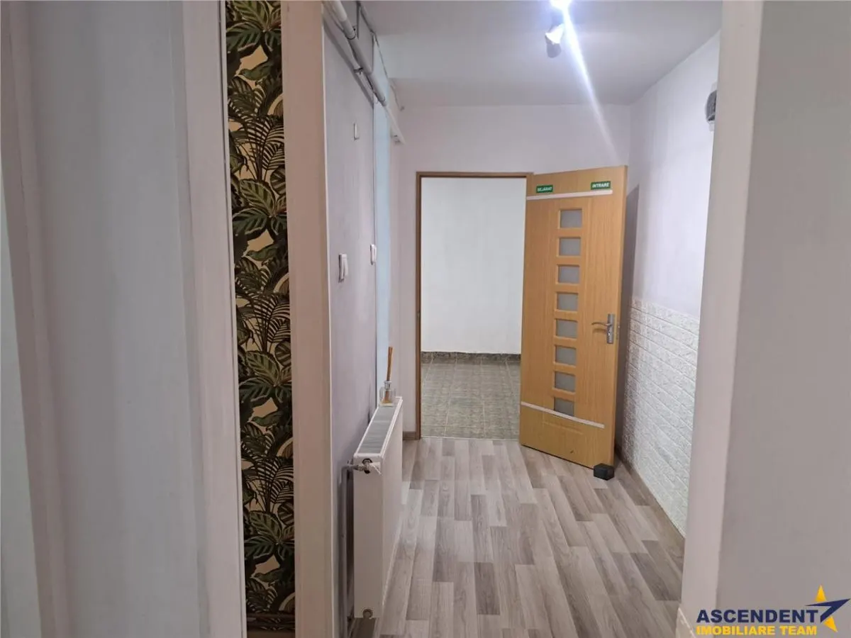 De inchiriat: Spatiu comercial aflat in zona centrala, Sfantu Gheorghe - foto 9