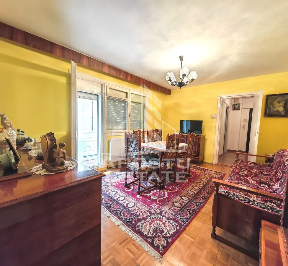 Apartament cu 3 camere de vanzare, zona Circumvalatiunii, Timisoara - foto 2