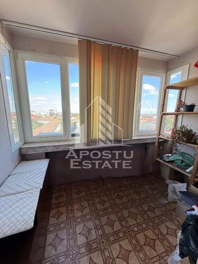 Apartament de vanzare cu 3 camere, 2 bai, 2 balcoane, zona Soarelui - foto 11