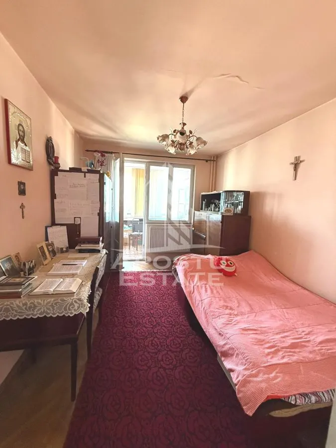 Apartament de vanzare cu 3 camere, 2 bai, 2 balcoane, zona Soarelui - foto 5