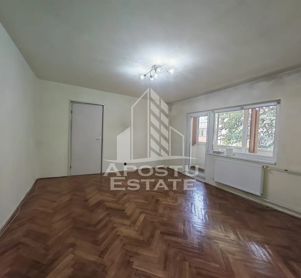 Apartament de vanzare cu 3 camere, 2 bai, 2 balcoane, zona Aradului - foto 2