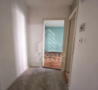 Apartament de vanzare cu 3 camere, 2 bai, 2 balcoane, zona Aradului - foto 9