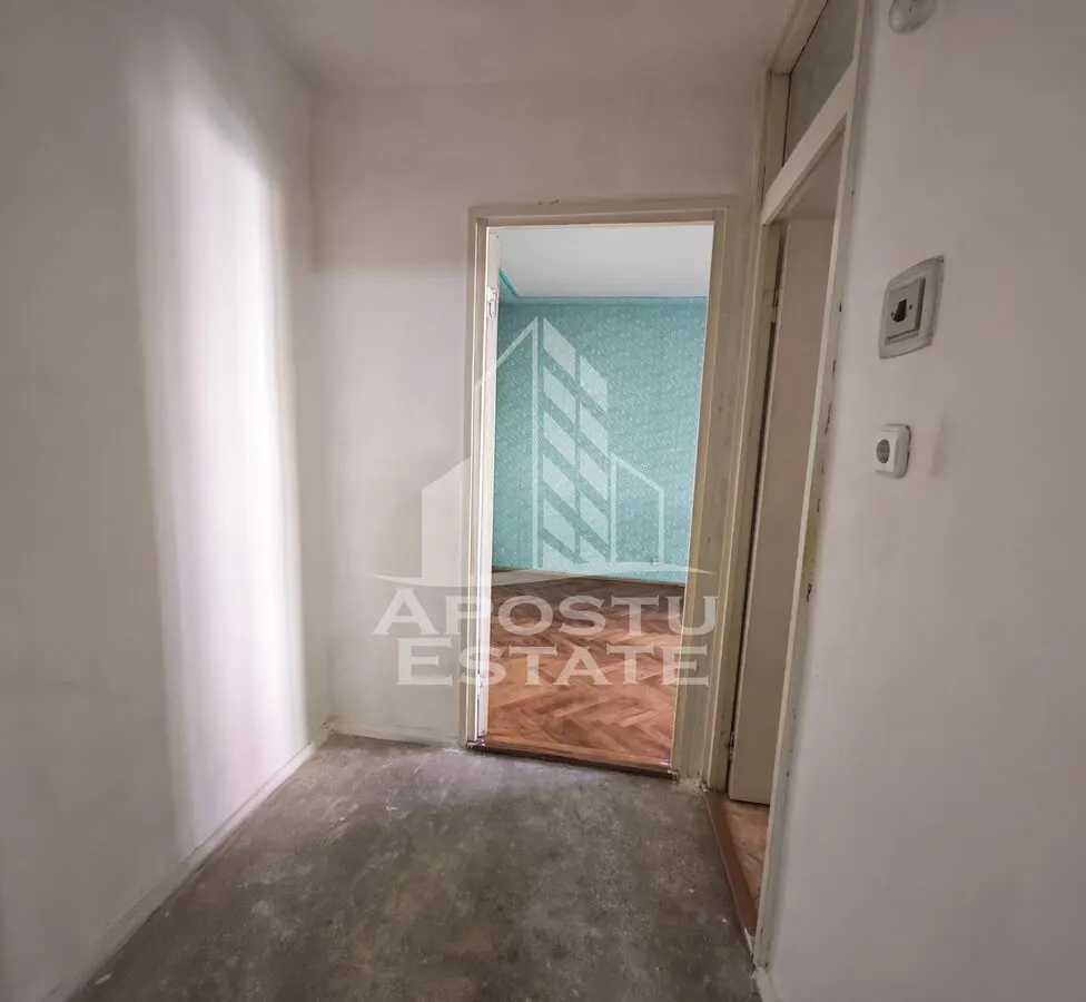 Apartament de vanzare cu 3 camere, 2 bai, 2 balcoane, zona Aradului - foto 9