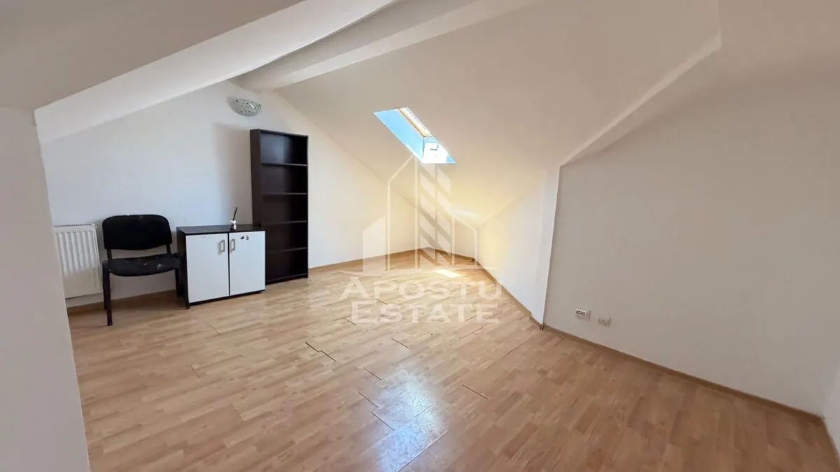 Apartament cu o camera, scara interioara cu acces in pod, zona Sagului - foto 4