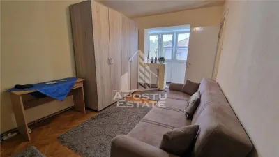 Apartament de vanzare cu 3 camere, centrala proprie, zona Dacia - foto 3