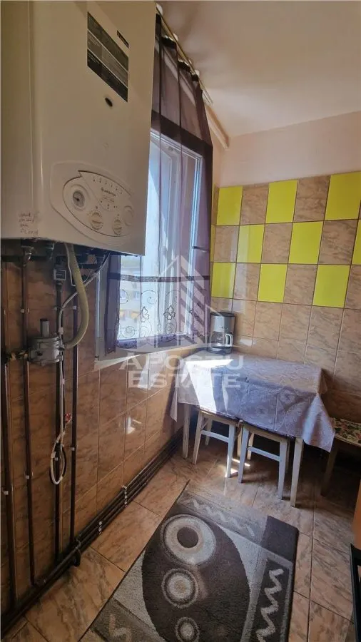 Apartament de vanzare cu 3 camere, centrala proprie, zona Dacia - foto 10