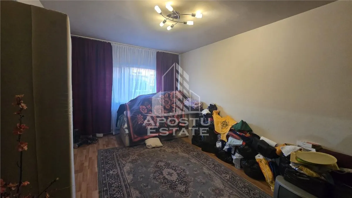 Apartament de vanzare cu 3 camere, centrala proprie, etaj 3, Lipovei - foto 2