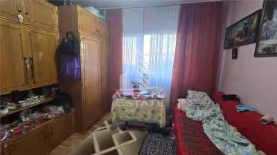 Apartament de vanzare cu 3 camere, centrala proprie, etaj 3, Lipovei - foto 4