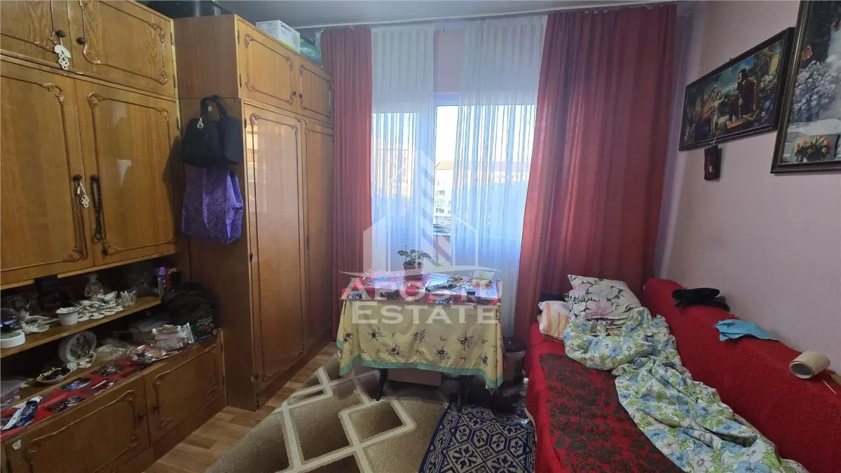 Apartament de vanzare cu 3 camere, centrala proprie, etaj 3, Lipovei - foto 4