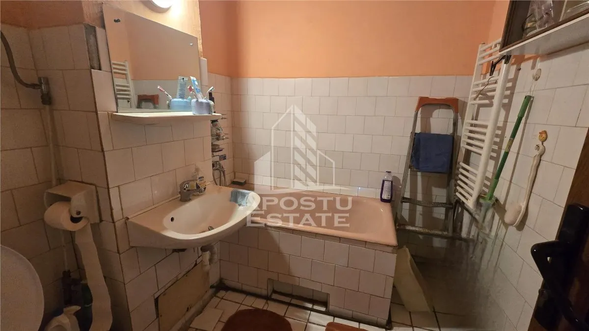 Apartament de vanzare cu 3 camere, centrala proprie, etaj 3, Lipovei - foto 9